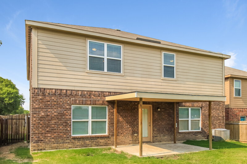 3,140/Mo, 900 Princewood DR Denton, TX 76207 Rear View