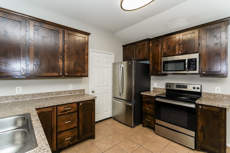 2,070/Mo, 1108 Savage Dr Denton, TX 76207 Kitchen View 3