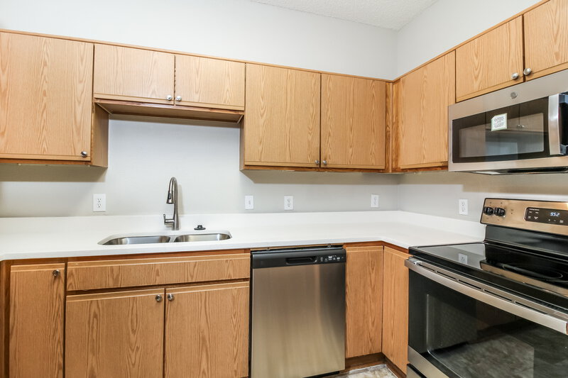 2,035/Mo, 705 Pace Dr Denton, TX 76209 Kitchen View