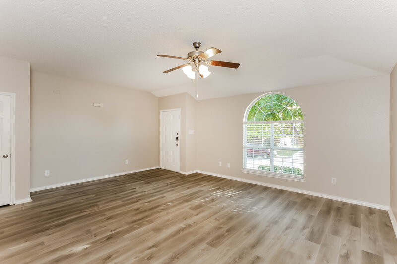 2,245/Mo, 2733 Briscoe Dr Fort Worth, TX 76108 Living Room View