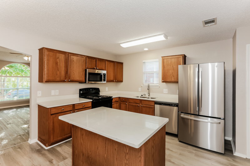 2,245/Mo, 2733 Briscoe Dr Fort Worth, TX 76108 Kitchen View 2