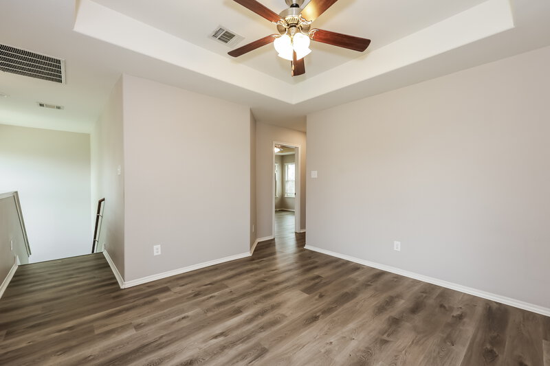 2,335/Mo, 239 Riverdell North Mews Lancaster, TX 75146 Living Room View 3