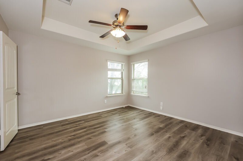 2,335/Mo, 239 Riverdell North Mews Lancaster, TX 75146 Main Bedroom View