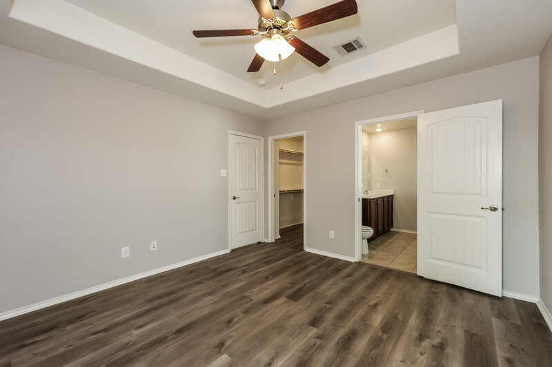 2,335/Mo, 239 Riverdell North Mews Lancaster, TX 75146 Main Bedroom View 2