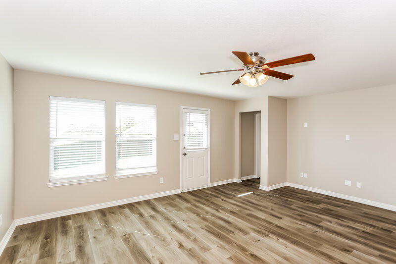 2,590/Mo, 2444 Clairborne Dr Fort Worth, TX 76177 Living Room View 2
