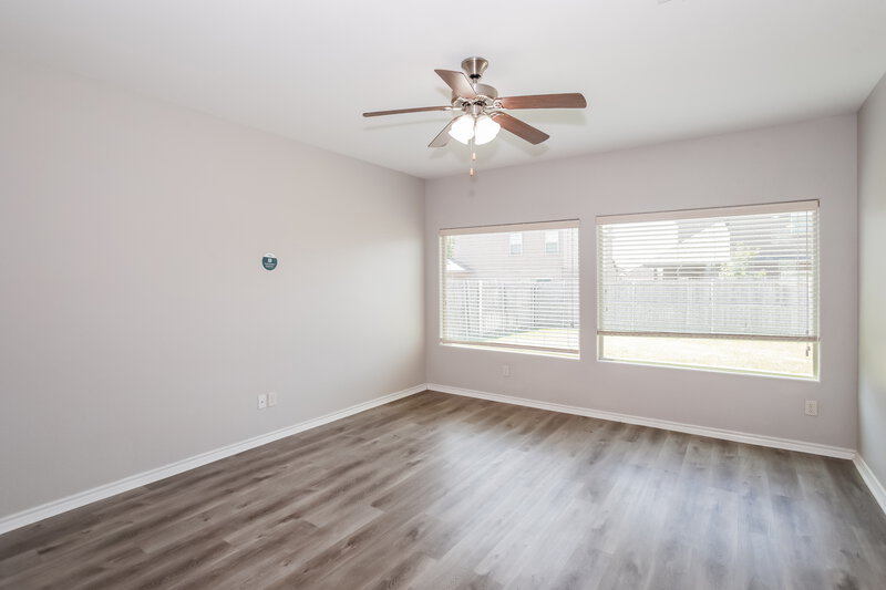 1,615/Mo, 5126 Meadow Ln Krum, TX 76249 Living Room View 3