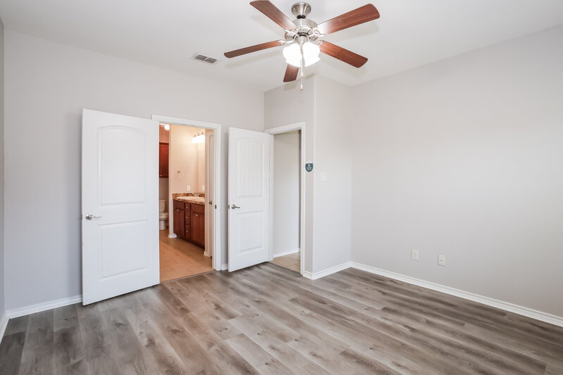 1,615/Mo, 5126 Meadow Ln Krum, TX 76249 Main Bedroom View 2