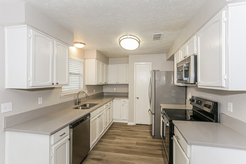 2,050/Mo, 3306 Seaboard Dr Arlington, TX 76014 Kitchen View