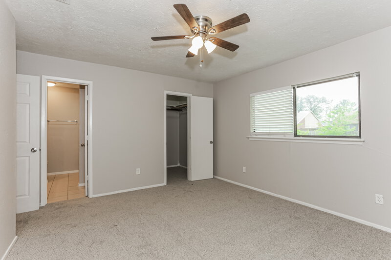 2,050/Mo, 3306 Seaboard Dr Arlington, TX 76014 Main Bedroom View 2