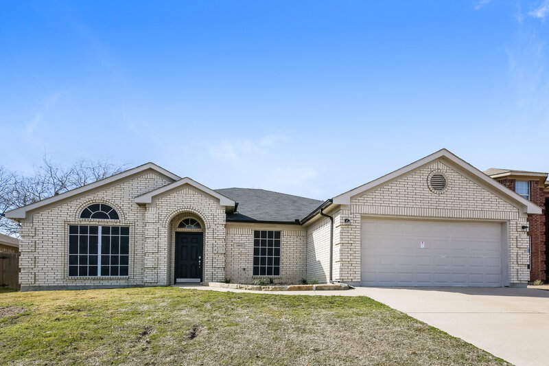 2,340/Mo, 5805 Crowder Dr Fort Worth, TX 76179 External View