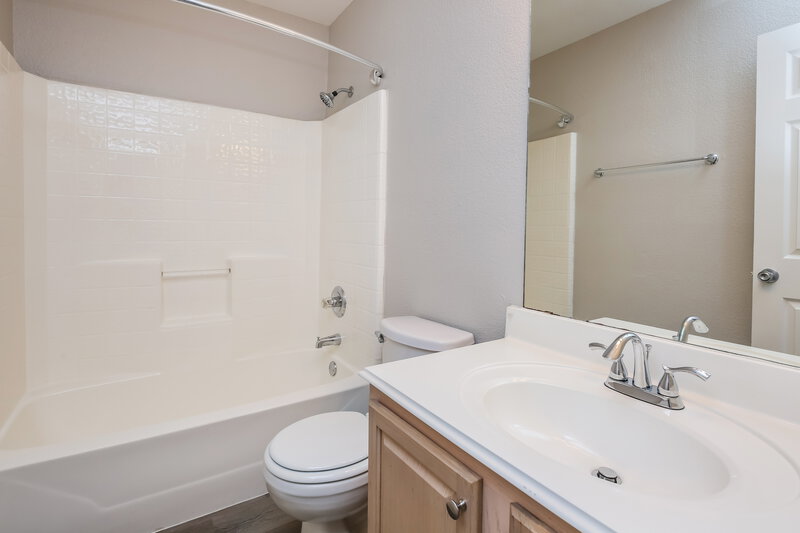 2,340/Mo, 5805 Crowder Dr Fort Worth, TX 76179 Bathroom View