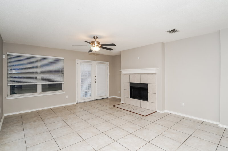 2,055/Mo, 1221 Cathey St Cedar Hill, TX 75104 Living Room View 2
