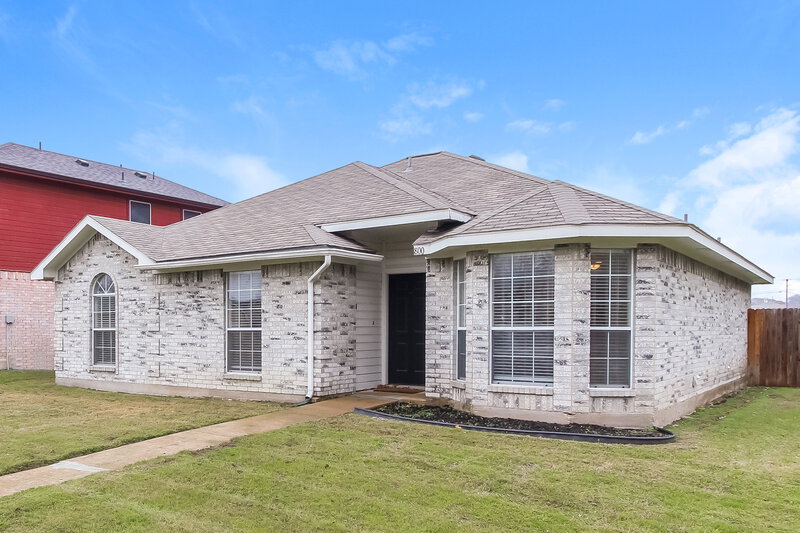 3,020/Mo, 800 Springfield Dr Cedar Hill, TX 75104 Front View
