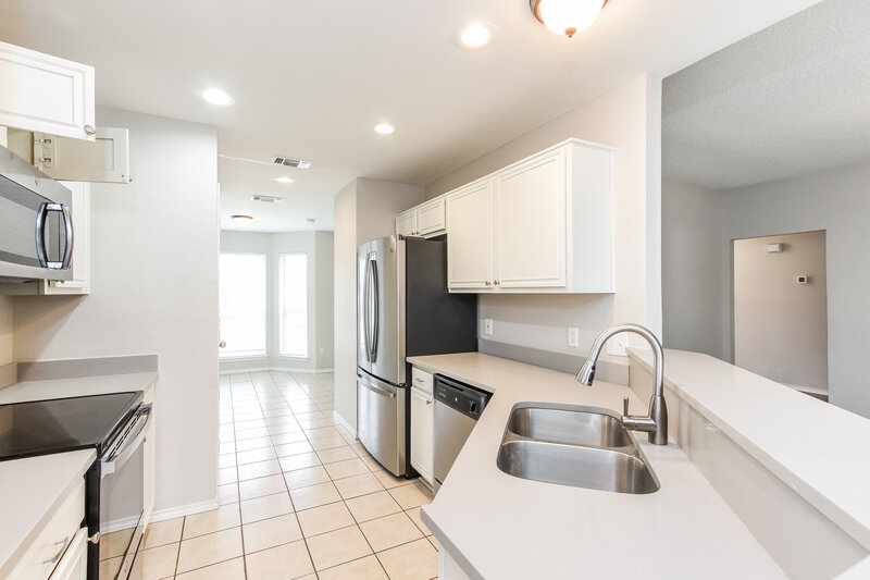 3,020/Mo, 800 Springfield Dr Cedar Hill, TX 75104 Kitchen View