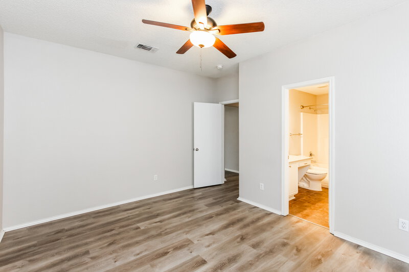 3,020/Mo, 800 Springfield Dr Cedar Hill, TX 75104 Main Bedroom View 2