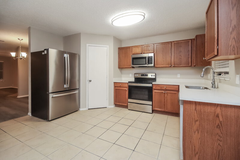 2,855/Mo, 1520 Waters Edge Dr Glenn Heights, TX 75154 Kitchen View