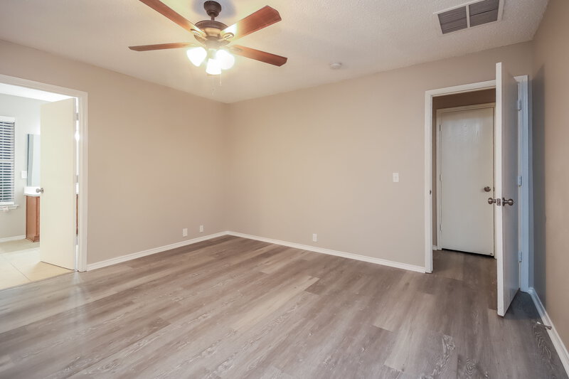 2,855/Mo, 1520 Waters Edge Dr Glenn Heights, TX 75154 Bedroom View