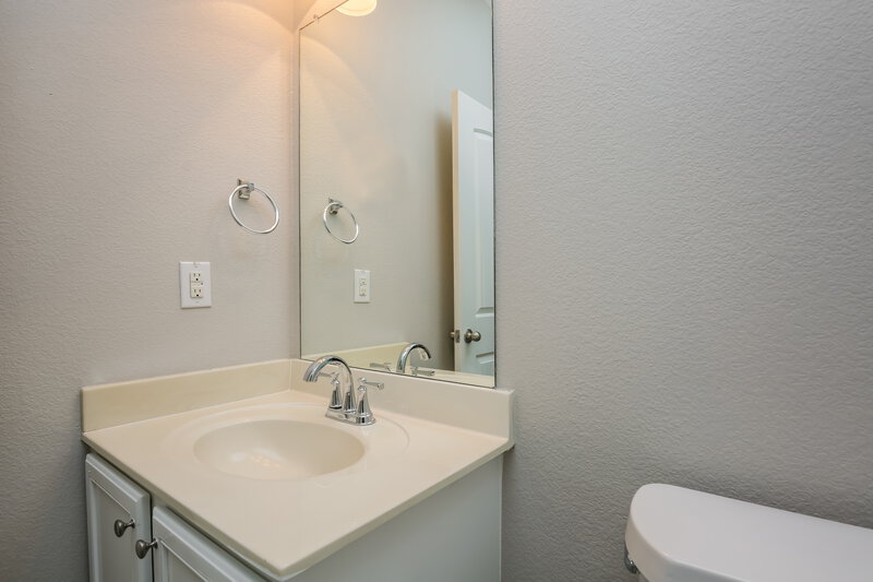 2,120/Mo, 436 San Lucas Dr Crowley, TX 76036 Bathroom View