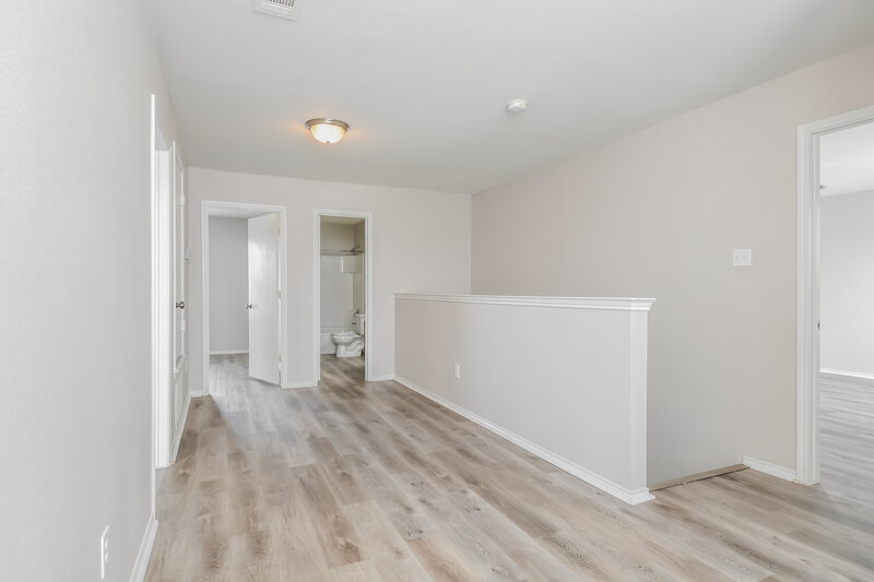 2,070/Mo, 1649 Dream Catcher Way Krum, TX 76249 Loft View