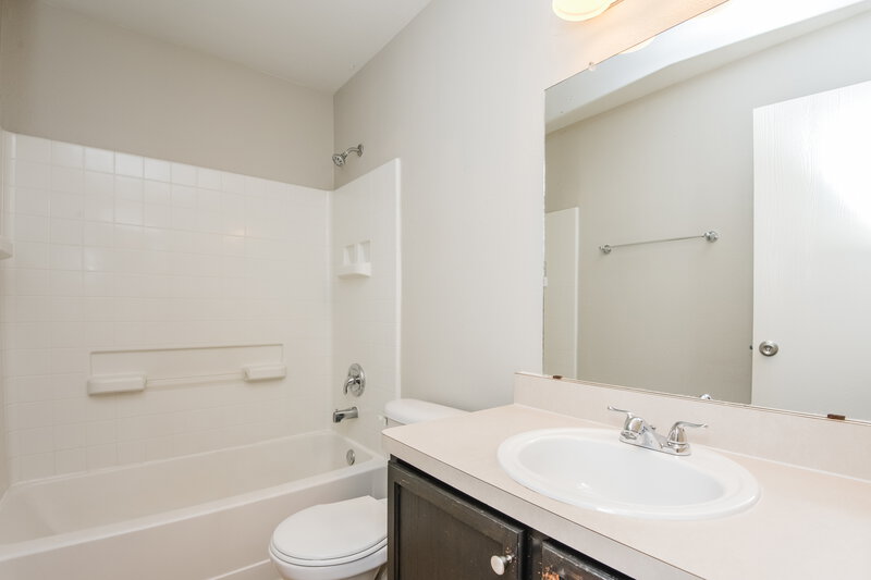 1,965/Mo, 4521 Napa Valley Dr Argyle, TX 76226 Bathroom View