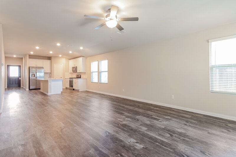 1,885/Mo, 1331 Black Canyon Ave Royse City, TX 75189 Living Room View 3