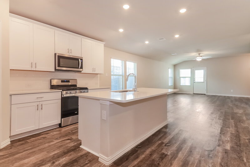 1,885/Mo, 1331 Black Canyon Ave Royse City, TX 75189 Kitchen View