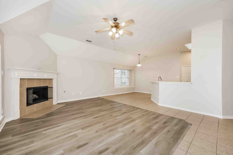 2,250/Mo, 1217 Whitecreek Dr Glenn Heights, TX 75154 Living Room View