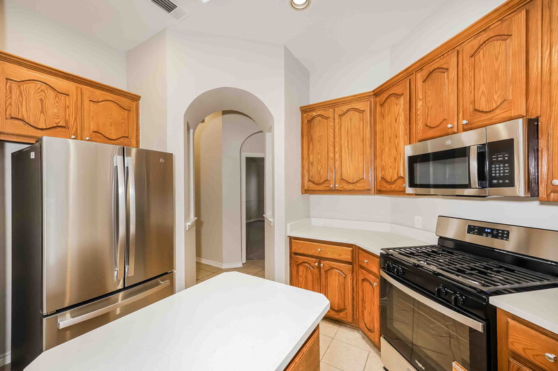 2,250/Mo, 1217 Whitecreek Dr Glenn Heights, TX 75154 Kitchen View 3