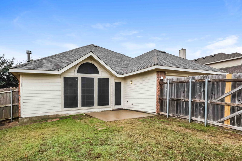 2,250/Mo, 1217 Whitecreek Dr Glenn Heights, TX 75154 Rear View