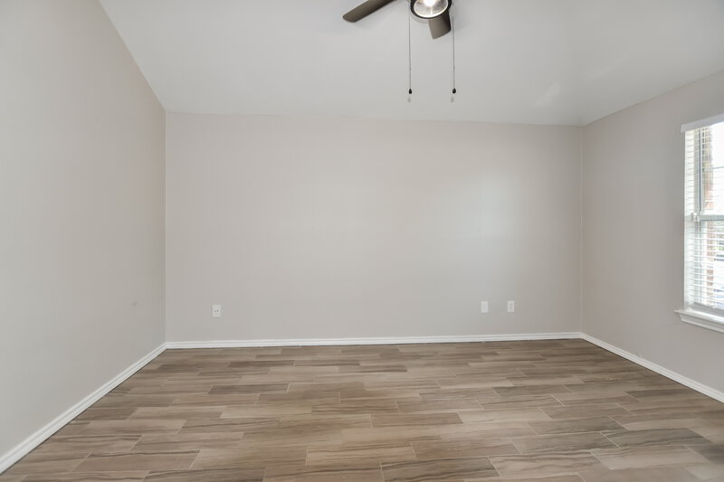 2,465/Mo, 1410 Buckingham Dr Forney, TX 75126 Main Bedroom View 3