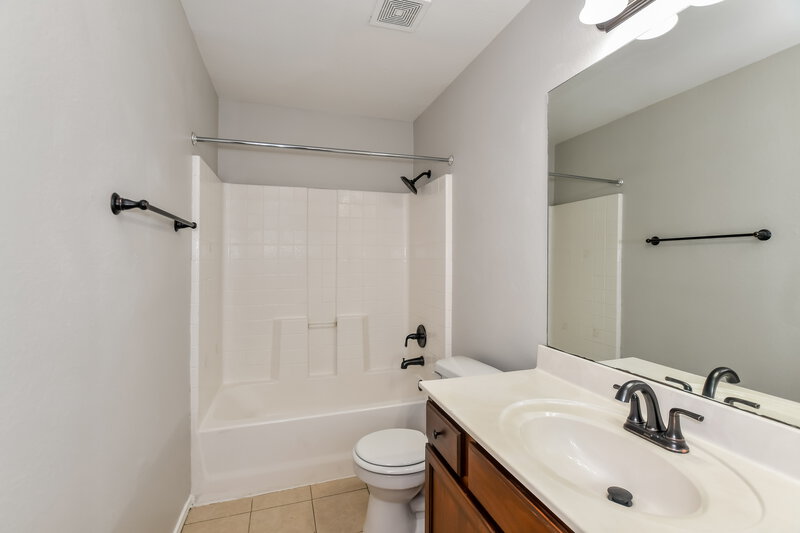 2,465/Mo, 1410 Buckingham Dr Forney, TX 75126 Bathroom View