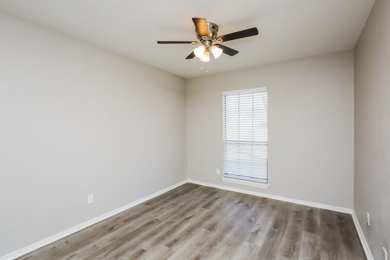 2,090/Mo, 601 Beechwood Dr Grand Prairie, TX 75052 Bedroom View
