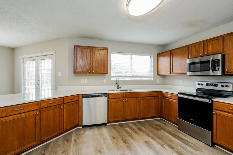 2,630/Mo, 8126 Mossberg Dr Arlington, TX 76002 Kitchen View