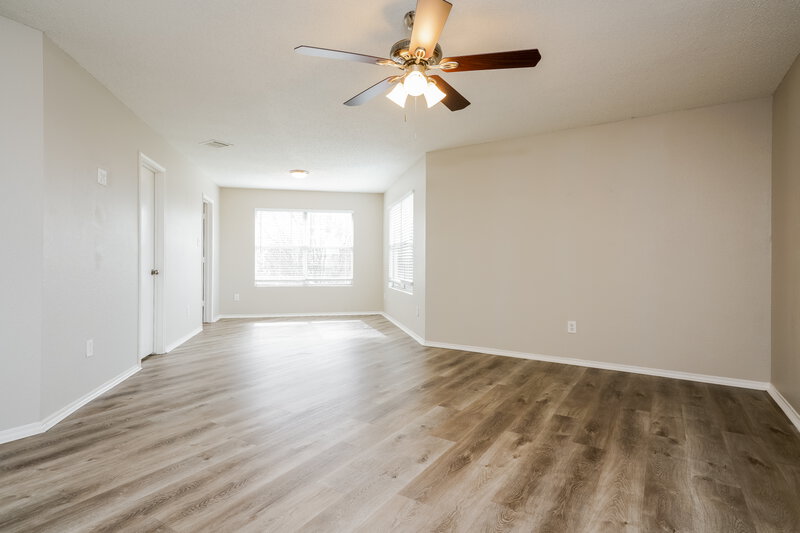 2,630/Mo, 8126 Mossberg Dr Arlington, TX 76002 Main Bedroom View 2