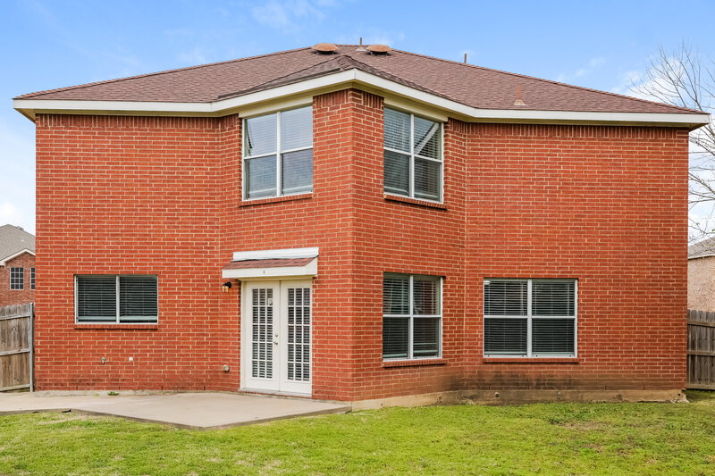 2,630/Mo, 8126 Mossberg Dr Arlington, TX 76002 Rear View