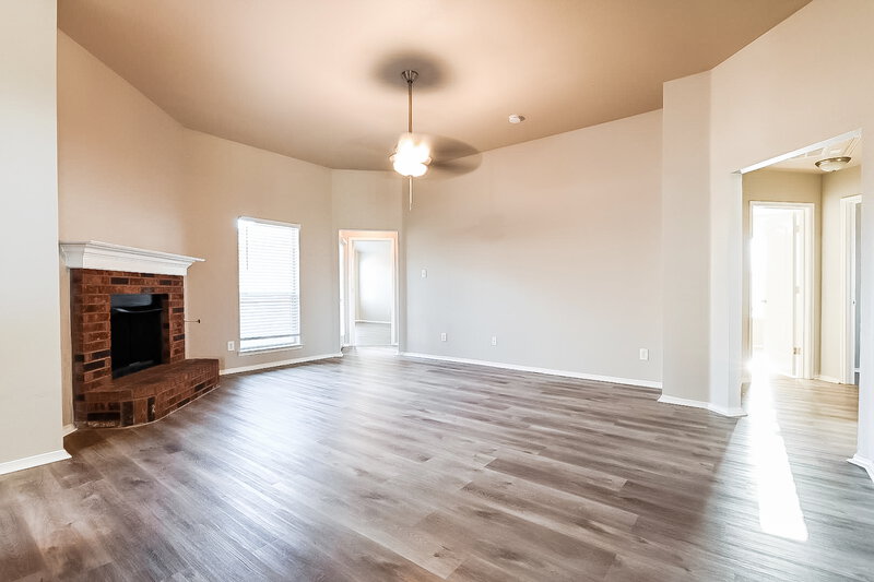 2,495/Mo, 405 Rio Rojo Dr Desoto, TX 75115 Living Room View 2