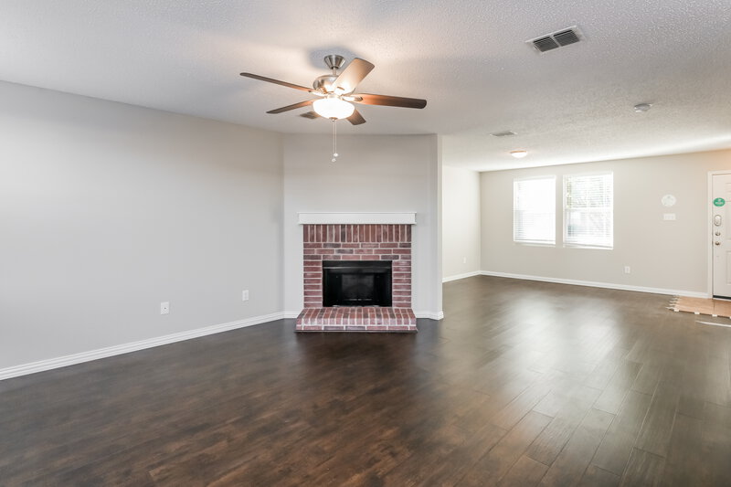 2,195/Mo, 1945 Copper Mountain Dr Justin, TX 76247 Living Room View