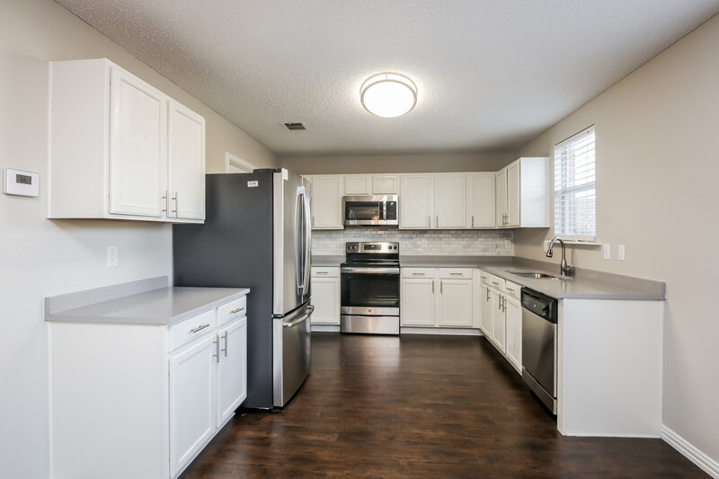 2,195/Mo, 1945 Copper Mountain Dr Justin, TX 76247 Kitchen View