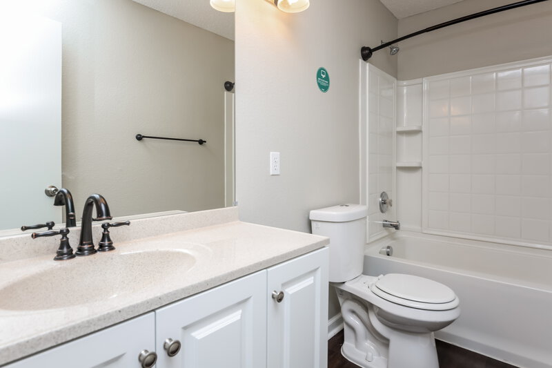 2,195/Mo, 1945 Copper Mountain Dr Justin, TX 76247 Bathroom View
