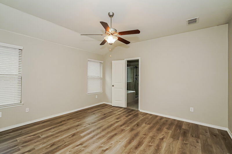 2,115/Mo, 625 Saguaro Dr Haslet, TX 76052 Main Bedroom View