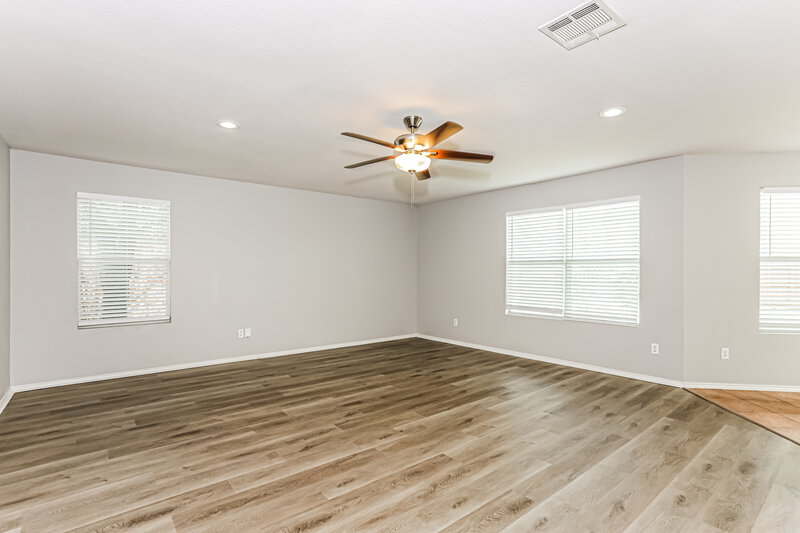 2,065/Mo, 8201 Southbrook Cir Fort Worth, TX 76134 Living Room View
