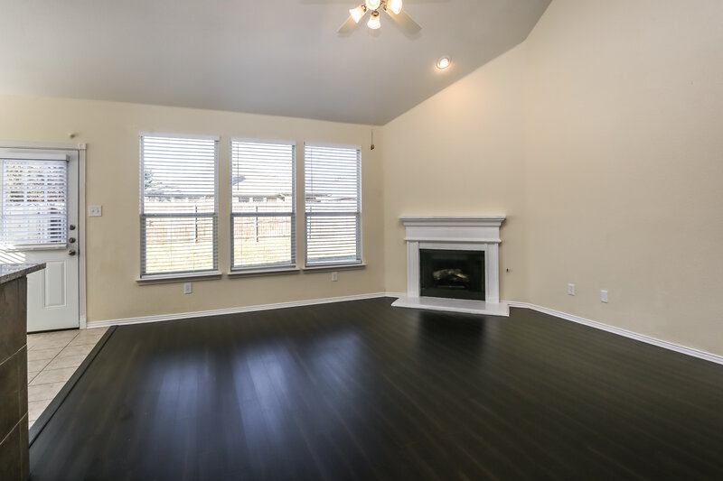2,855/Mo, 8701 Prairie Dawn Dr Fort Worth, TX 76131 Living Room View