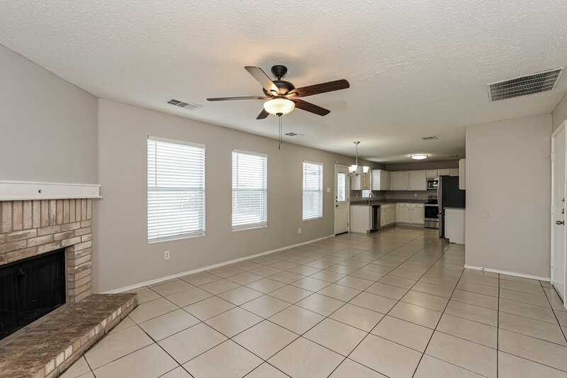 1,975/Mo, 532 Hertford St Crowley, TX 76036 Living Room View