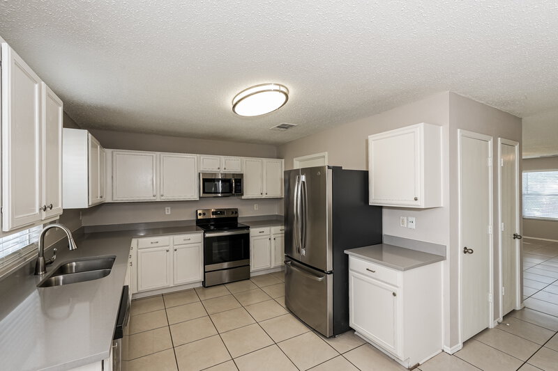 1,975/Mo, 532 Hertford St Crowley, TX 76036 Kitchen View