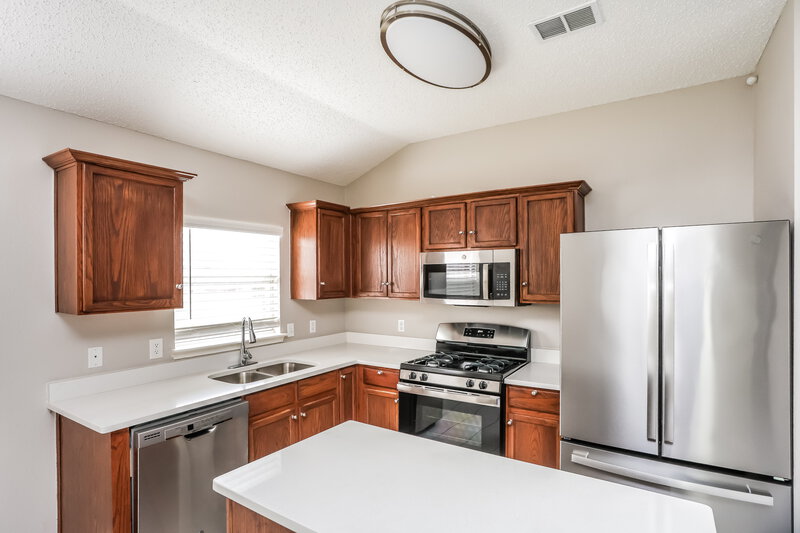 2,505/Mo, 1908 Berkeley Dr Glenn Heights, TX 75154 Kitchen View 2