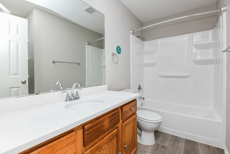 2,350/Mo, 113 Lanshire Dr Rockwall, TX 75032 Bathroom View