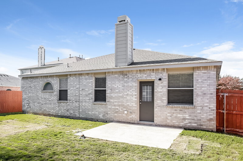 2,375/Mo, 2907 Hobble Ct Grand Prairie, TX 75052 Rear View