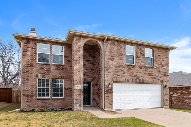 2,450/Mo, 5515 Green Ivy Rd Denton, TX 76210 Front View