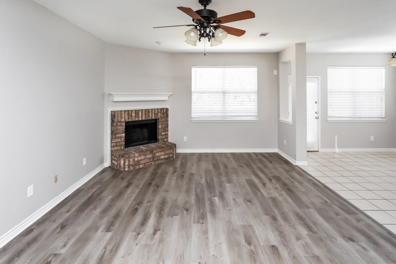 2,940/Mo, 1124 Golden Eagle Ct Aubrey, TX 76227 Living Room View 2