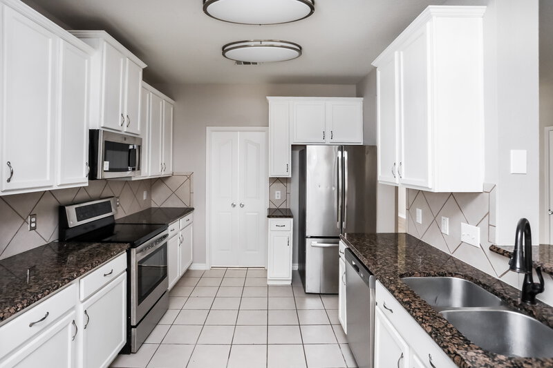 2,940/Mo, 1124 Golden Eagle Ct Aubrey, TX 76227 Kitchen View